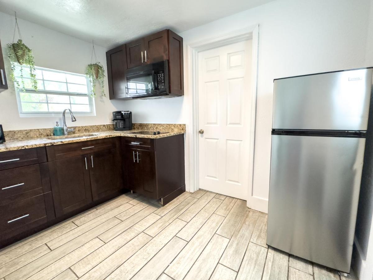 Villa 2B1B Stylish Little House W Shared Pool 511 à Clearwater Extérieur photo
