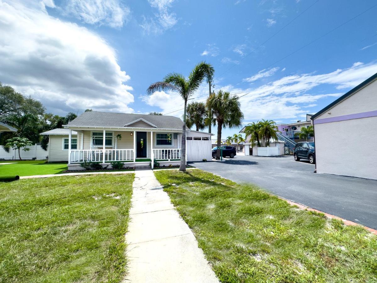 Villa 2B1B Stylish Little House W Shared Pool 511 à Clearwater Extérieur photo