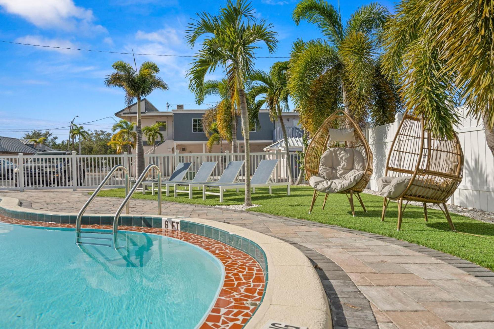 Villa 2B1B Stylish Little House W Shared Pool 511 à Clearwater Extérieur photo
