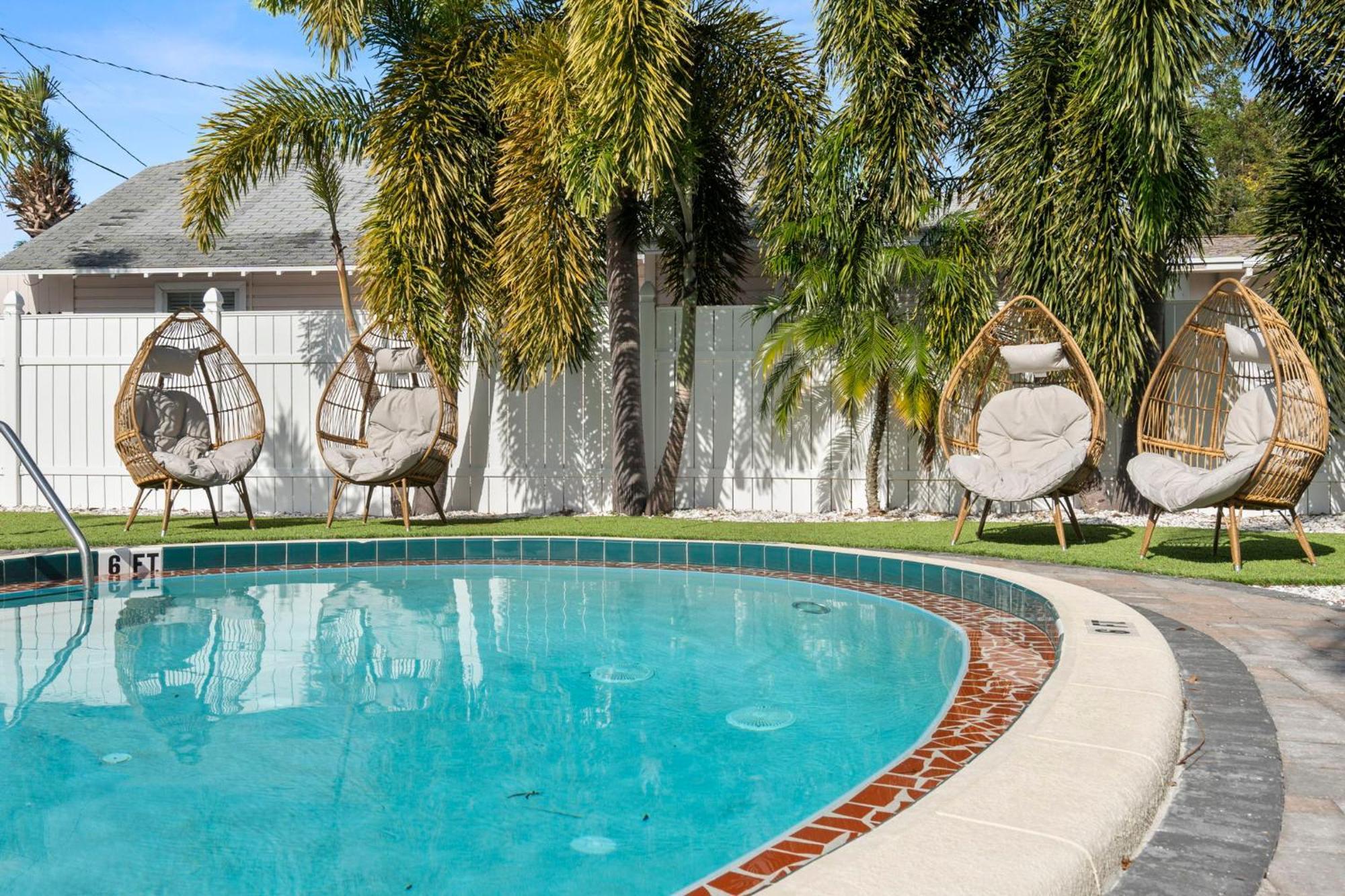 Villa 2B1B Stylish Little House W Shared Pool 511 à Clearwater Extérieur photo