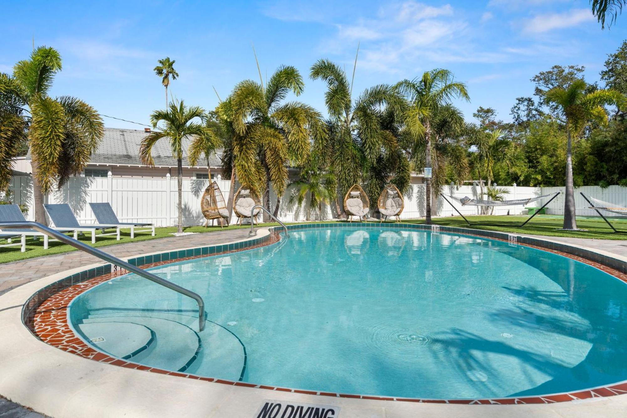 Villa 2B1B Stylish Little House W Shared Pool 511 à Clearwater Extérieur photo